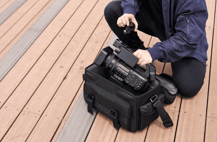 Sony HXR-NX800 được trang bị hệ thống lấy nét theo pha với 475 điểm AF cùng công nghệ Fast Hybrid AF