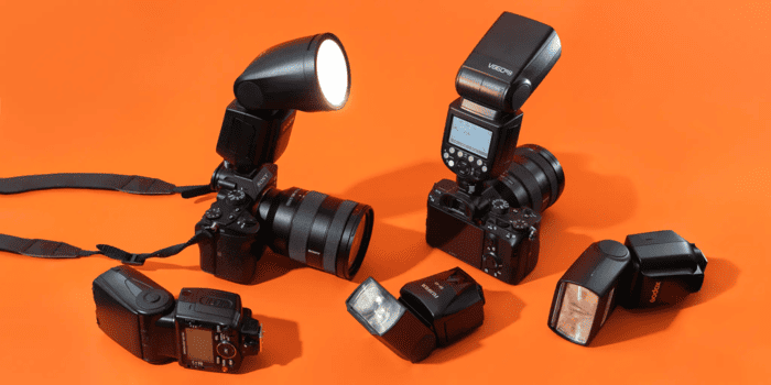 Người dùng nên ưu tiên các mẫu flash tương thích với thương hiệu và dòng máy đang sử dụng