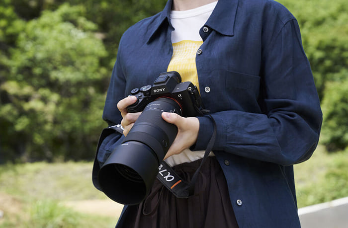Điểm nổi bật của FE 100-400mm F5.6-8.0 OSS là trọng lượng thấp