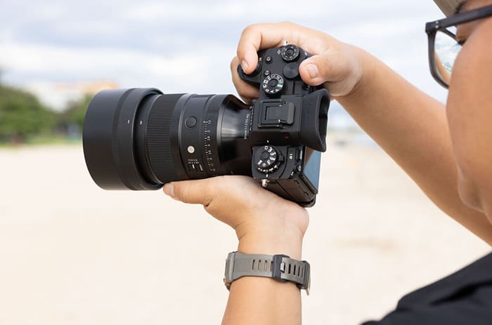 Một trong những điểm nổi bật nhất trên Sigma AF 85mm F/1.2 DG Art chính là khẩu độ tối đa F/1.2