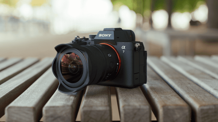 Sony FE 8–14mm F/3.5 G có kích thước 63.1 * 82.8 mm và trọng lượng 314 Gram