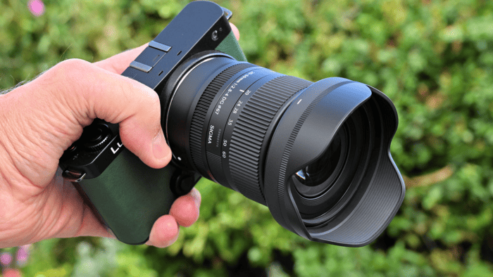 Sigma AF 20-60mm F/2.8-4 DG Contemporary còn mang đến khả năng lấy nét ở khoảng cách gần