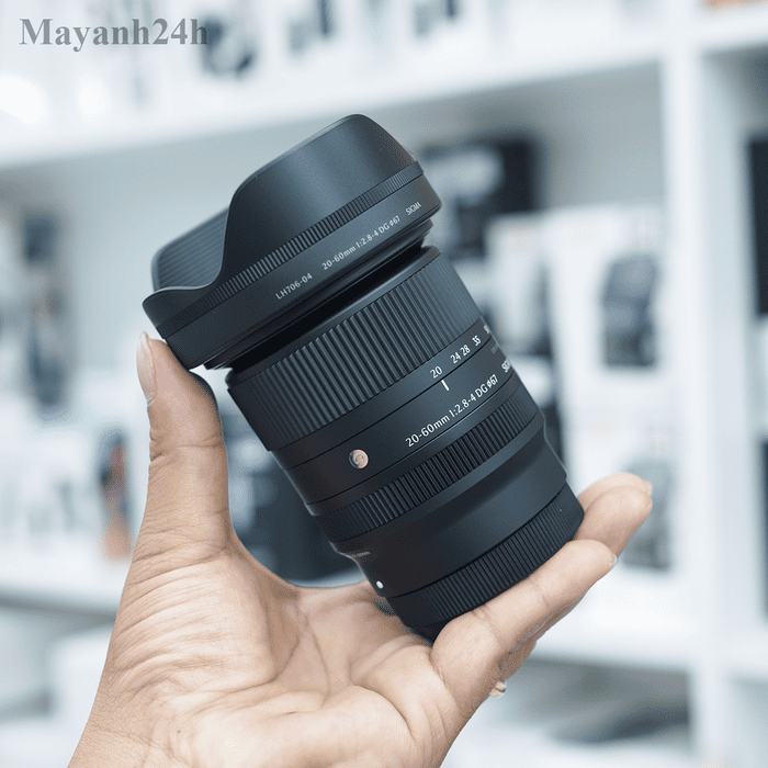 Điểm đáng chú ý đầu tiên trên Sigma AF 20-60mm F/2.8-4 DG Contemporary Cho Sony là dải tiêu cự 20-60mm