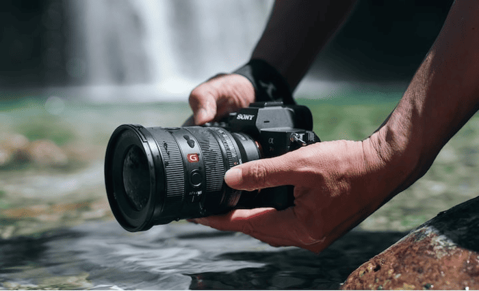 Sony FE 16-35mm F/2.8 GM II bổ sung một hướng tiếp cận khác so với những mẫu zoom tiêu chuẩn trong danh sách