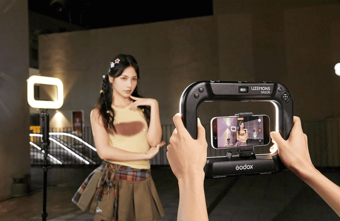 Đèn Led Godox Litemons SR20R RGB được trang bị kết nối Bluetooth với phạm vi hoạt động lên đến 10 m