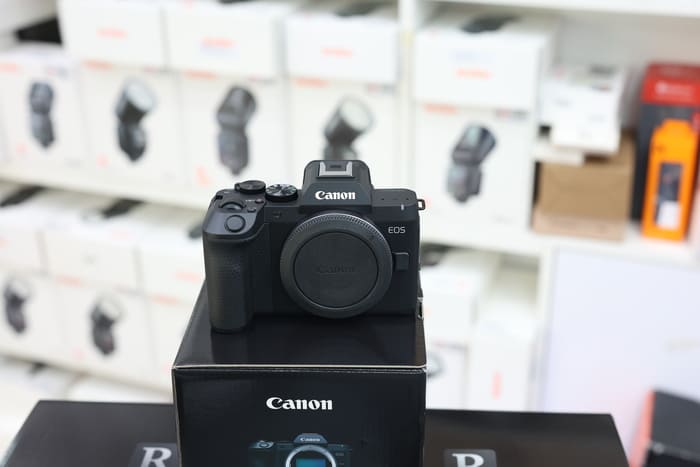 Canon EOS R8 Mark II hiện đã sẵn hàng tại Mayanh24h