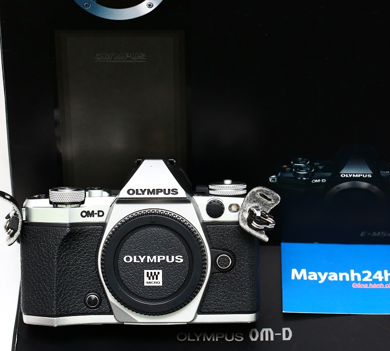 Olympus OM-D E-M5 Mark II màu bạc