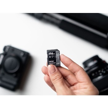 The-nho-Lexar-Professional-1667x-SDXC-UHS-II-U3-V60-256GB-toc-do-cao-8