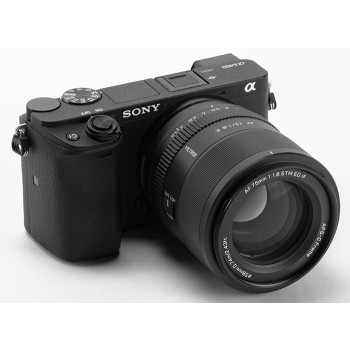 Viltrox-AF-75mm-F1-8-Evo-E-2