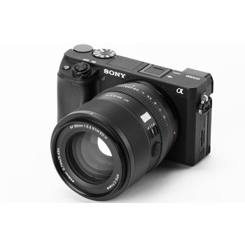 Viltrox-AF-90mm-F2-2-E-2