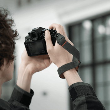 Day-deo-may-anh-PGYTECH-Camera-Wrist-Strap-6
